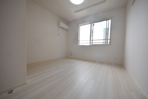 ホワイトヴィラの物件内観写真